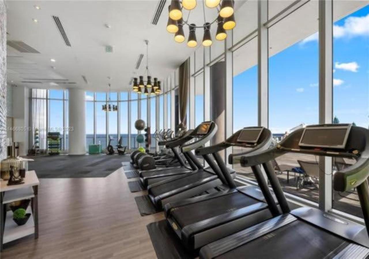 High Floor Corner 2 Bdr At Lyfe Resort Hollywood Exterior photo