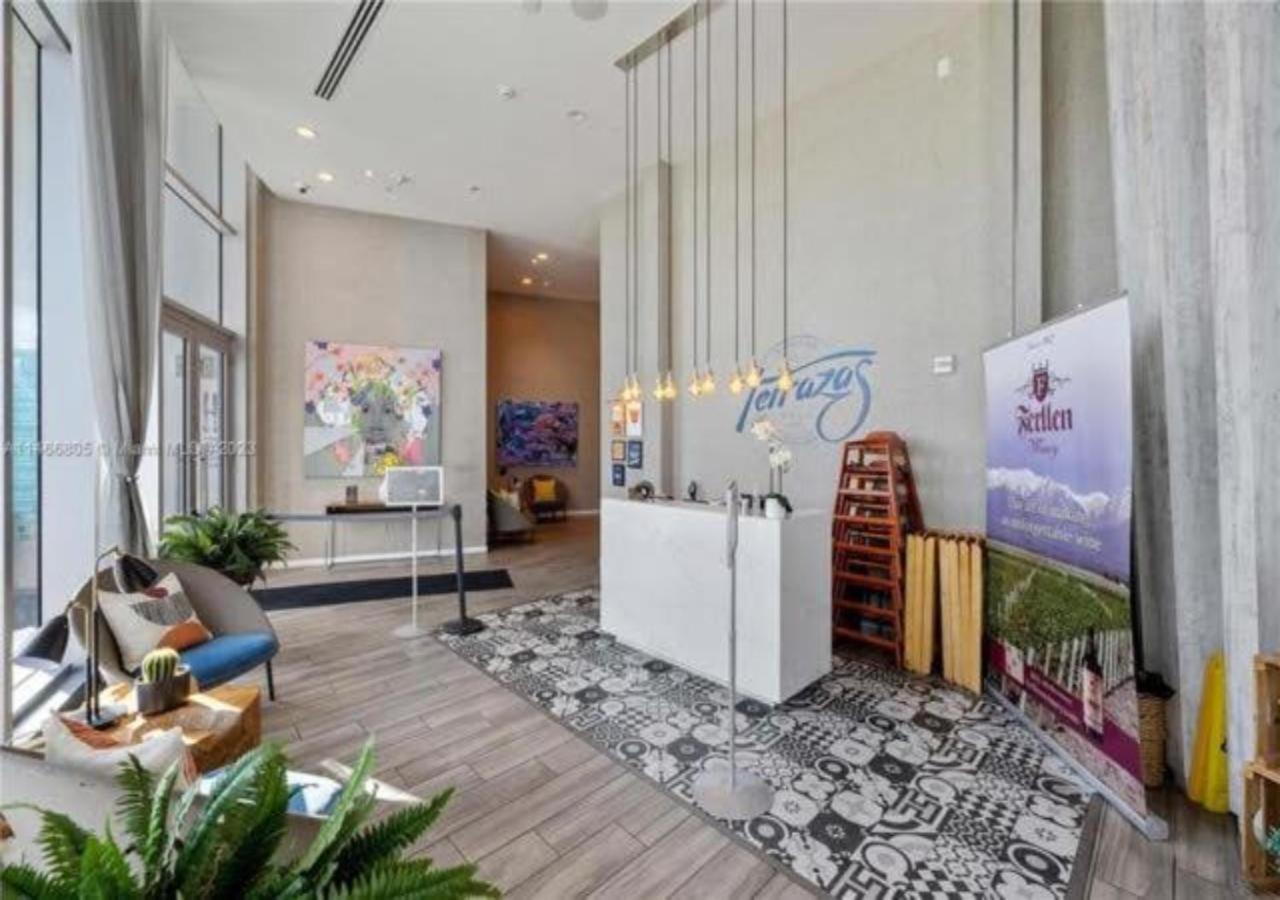 High Floor Corner 2 Bdr At Lyfe Resort Hollywood Exterior photo