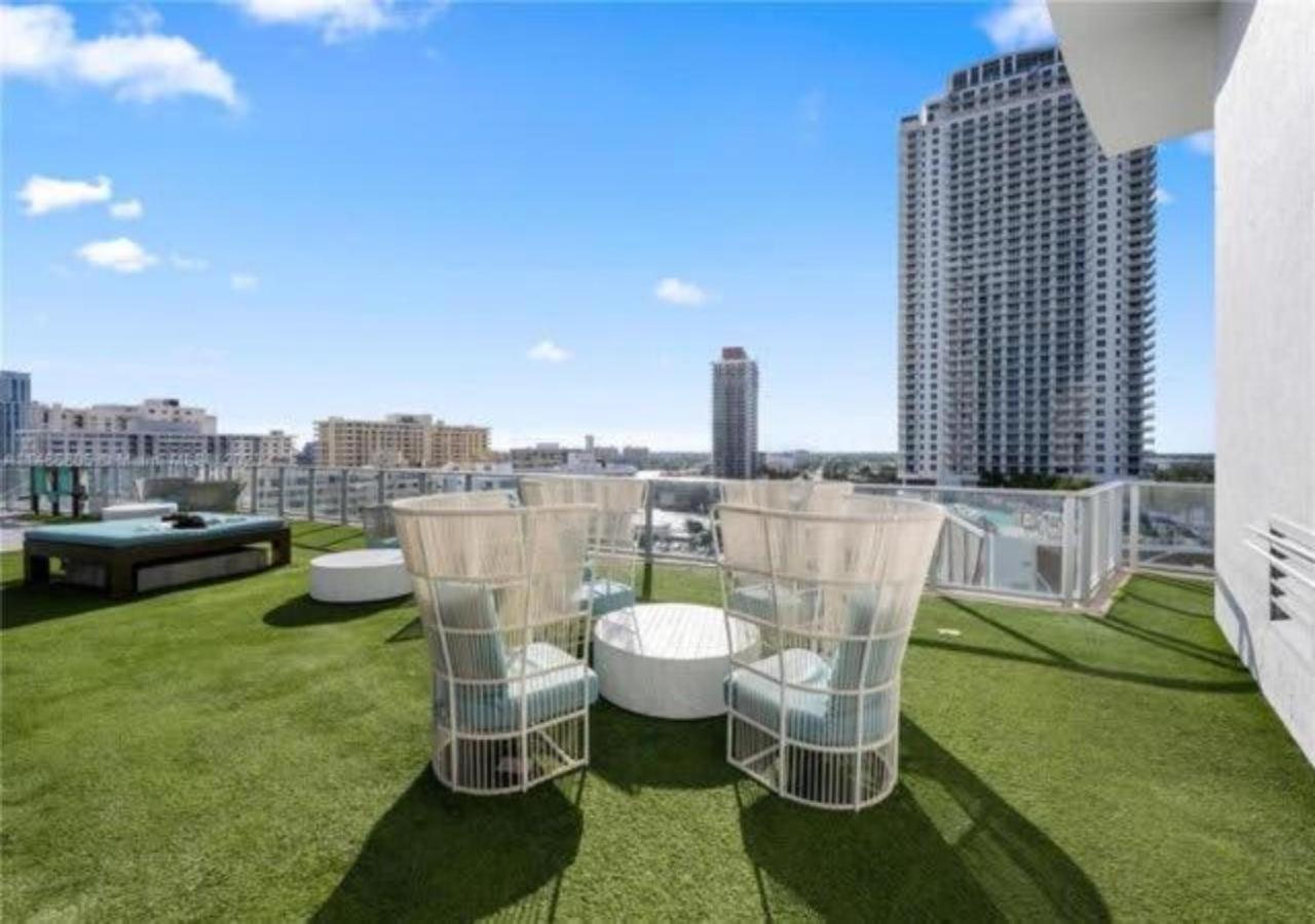 High Floor Corner 2 Bdr At Lyfe Resort Hollywood Exterior photo